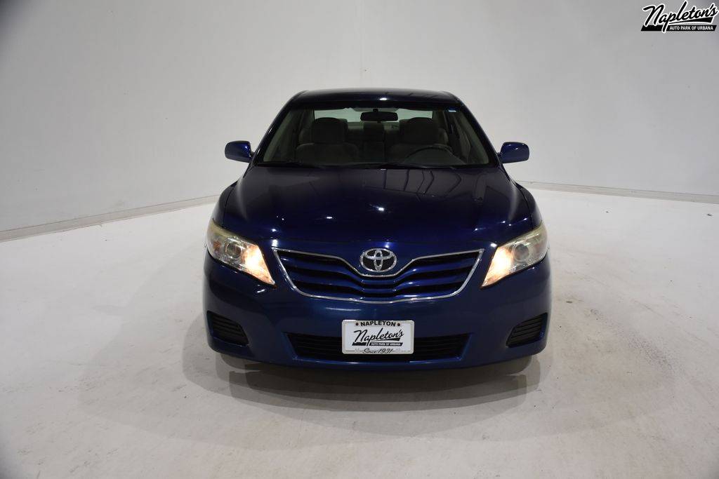 2011 Toyota Camry LE — Sedan — 127,231 mi — Urbana, IL