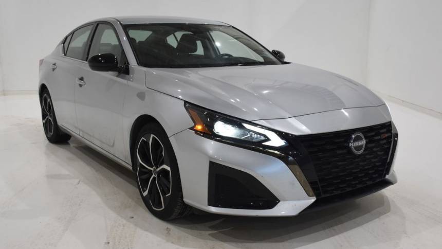 2023 Nissan Altima SR — Sedan — 58,456 mi — Urbana, IL