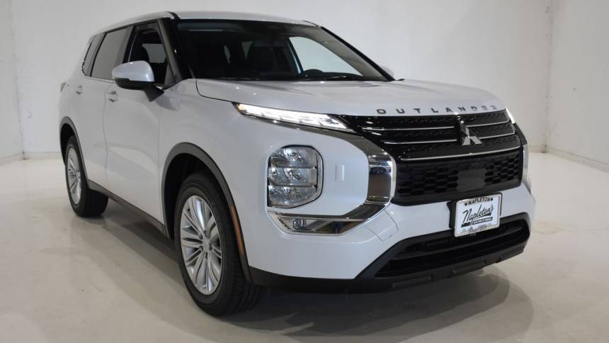 2024 Mitsubishi Outlander ES