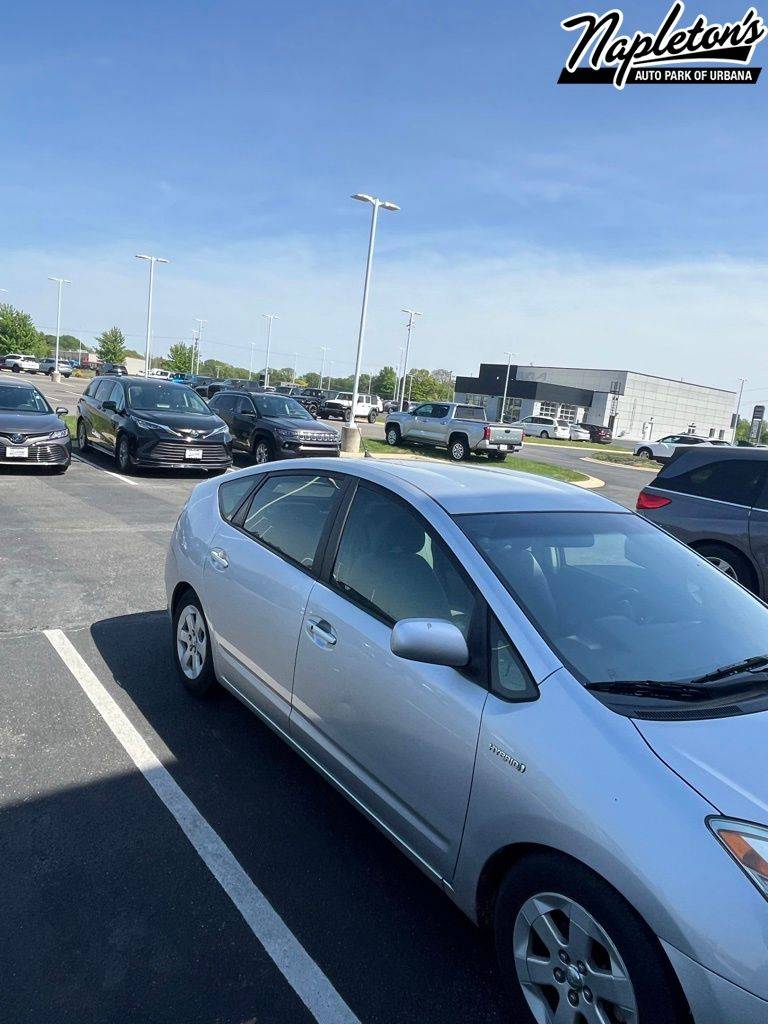 2008 Toyota Prius Base — Sedan — 185,140 mi — Urbana, IL