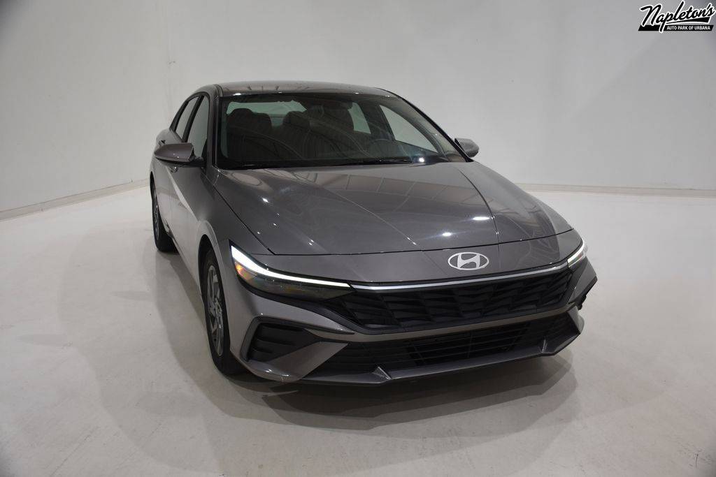2024 Hyundai Elantra SEL — Sedan — 35,775 mi — Urbana, IL