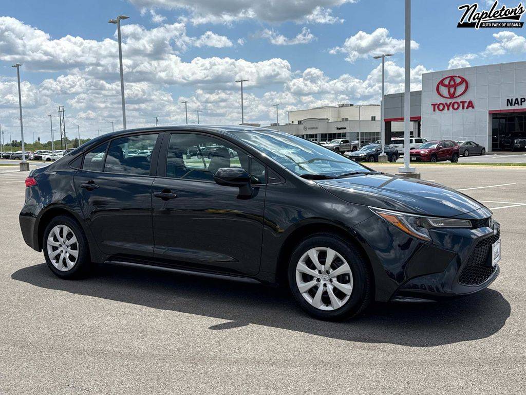 2022 Toyota Corolla LE — Sedan — 15,389 mi — Urbana, IL