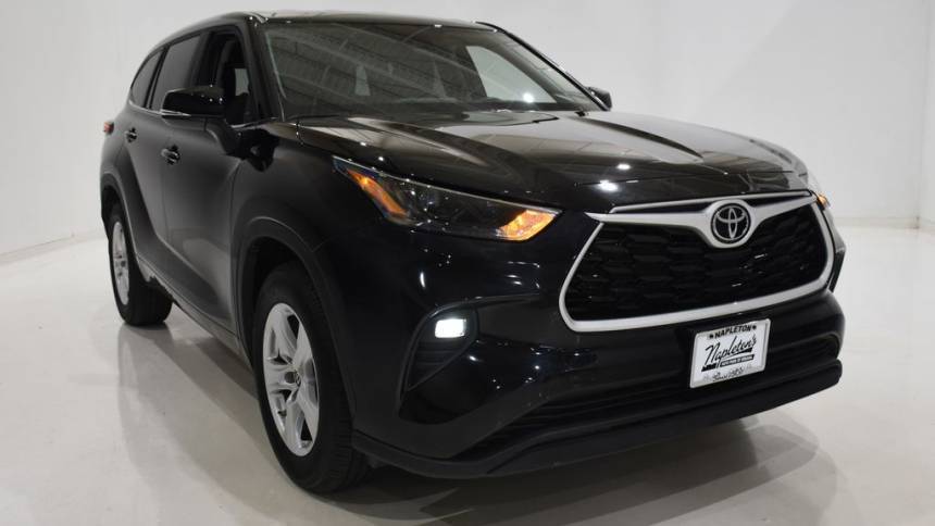 2024 Toyota Highlander LE — SUV — 30,183 mi — Urbana, IL