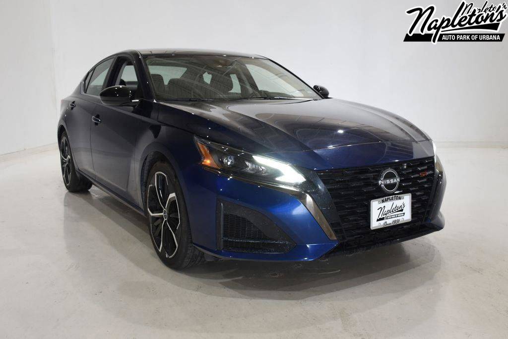 2023 Nissan Altima SR — Sedan — 53,141 mi — Urbana, IL
