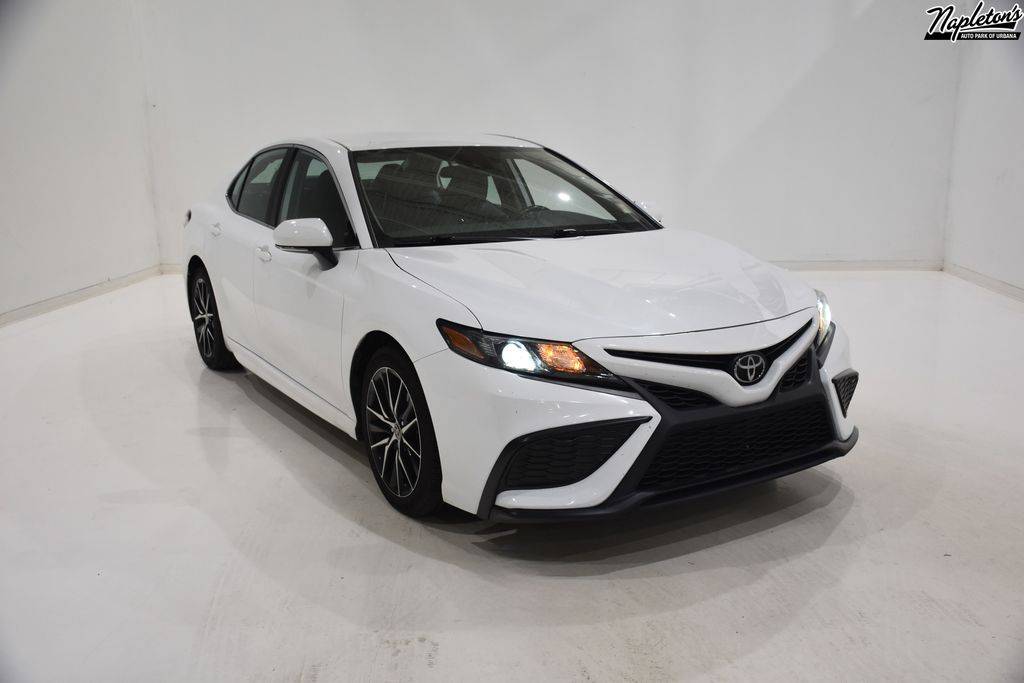 2023 Toyota Camry SE — Sedan — 67,378 mi — Urbana, IL