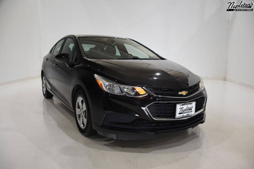 2018 Chevrolet Cruze LS — Sedan — 113,718 mi — Urbana, IL