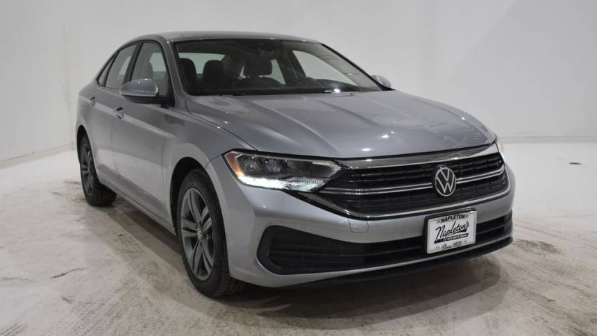 2024 Volkswagen Jetta SE — Sedan — 5,526 mi — Urbana, IL