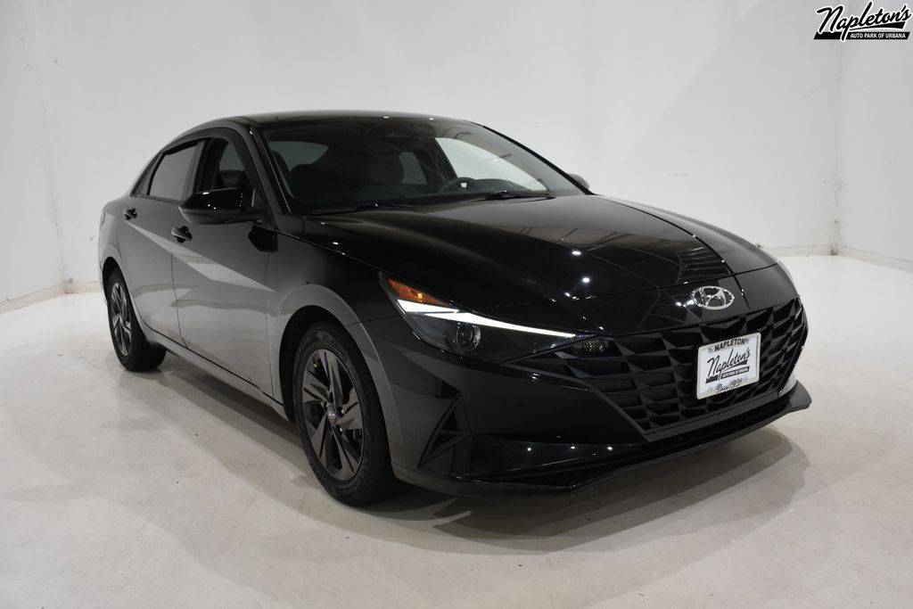 2022 Hyundai Elantra SEL — Sedan — 50,495 mi — Urbana, IL