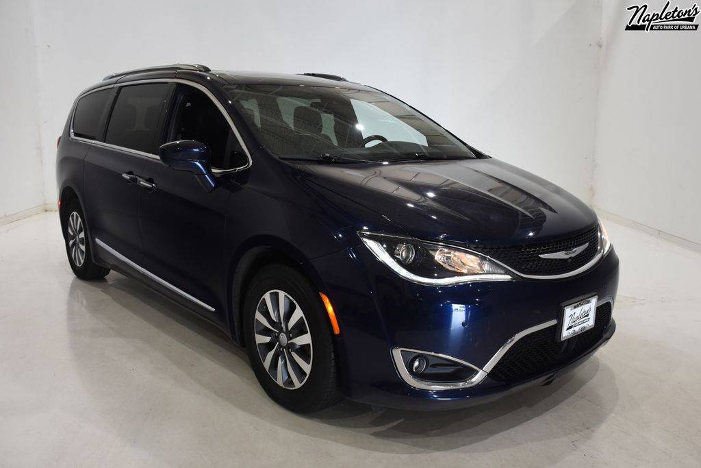 2020 Chrysler Pacifica Touring L Plus — Minivan — 93,521 mi — Urbana, IL
