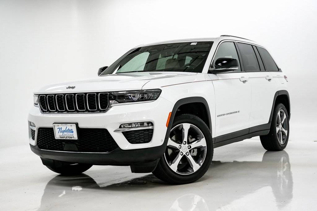 2023 Jeep Grand Cherokee Limited — SUV — 13,689 mi — Elmhurst, IL