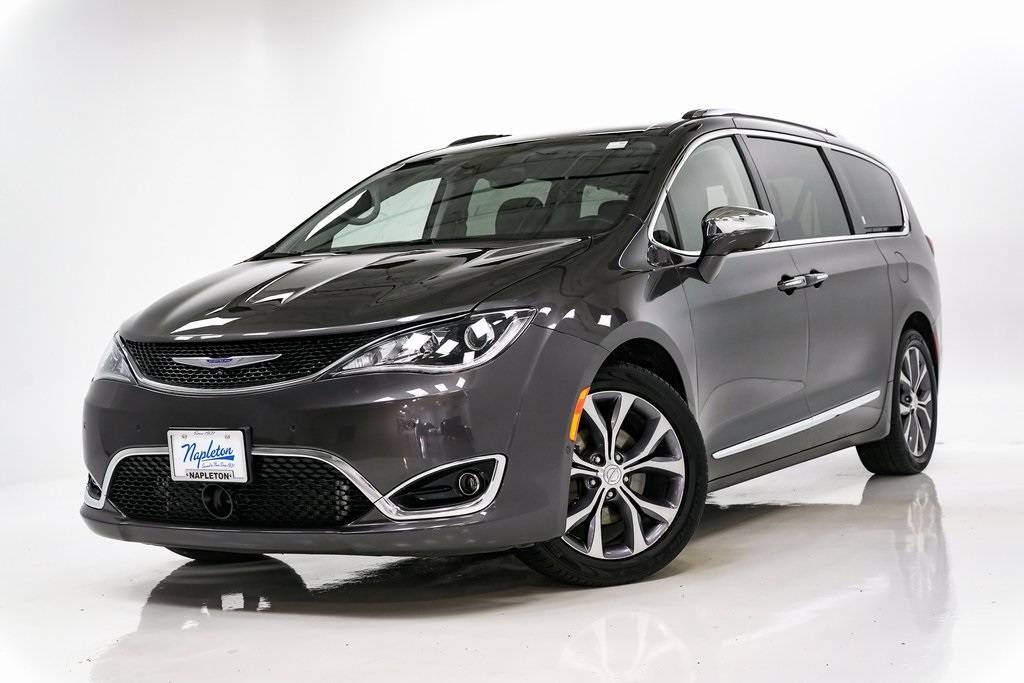 2018 Chrysler Pacifica Limited — Minivan — 95,729 mi — Elmhurst, IL