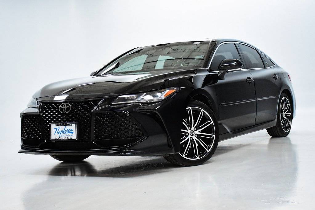 2019 Toyota Avalon Touring — Sedan — 93,200 mi — Elmhurst, IL