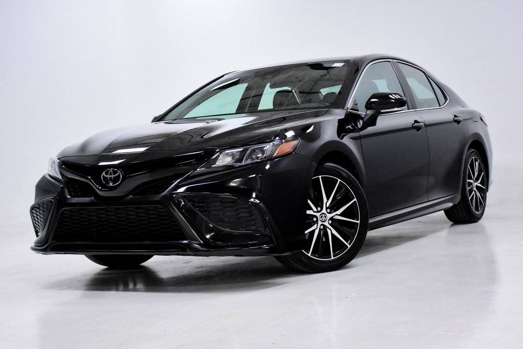 2023 Toyota Camry SE — Sedan — 52,476 mi — Elmhurst, IL
