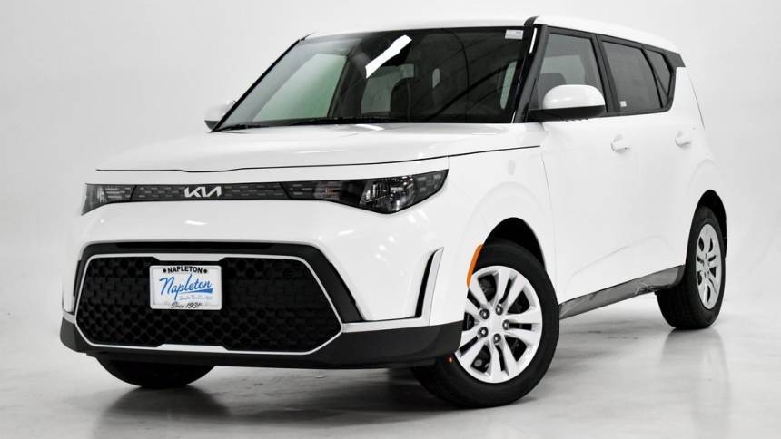 2023 Kia Soul LX — Hatchback — 3,045 mi — Elmhurst, IL