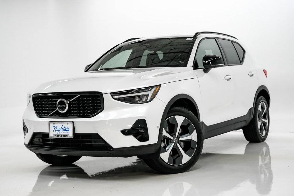 2024 Volvo XC40 Plus — SUV — 16,194 mi — Elmhurst, IL
