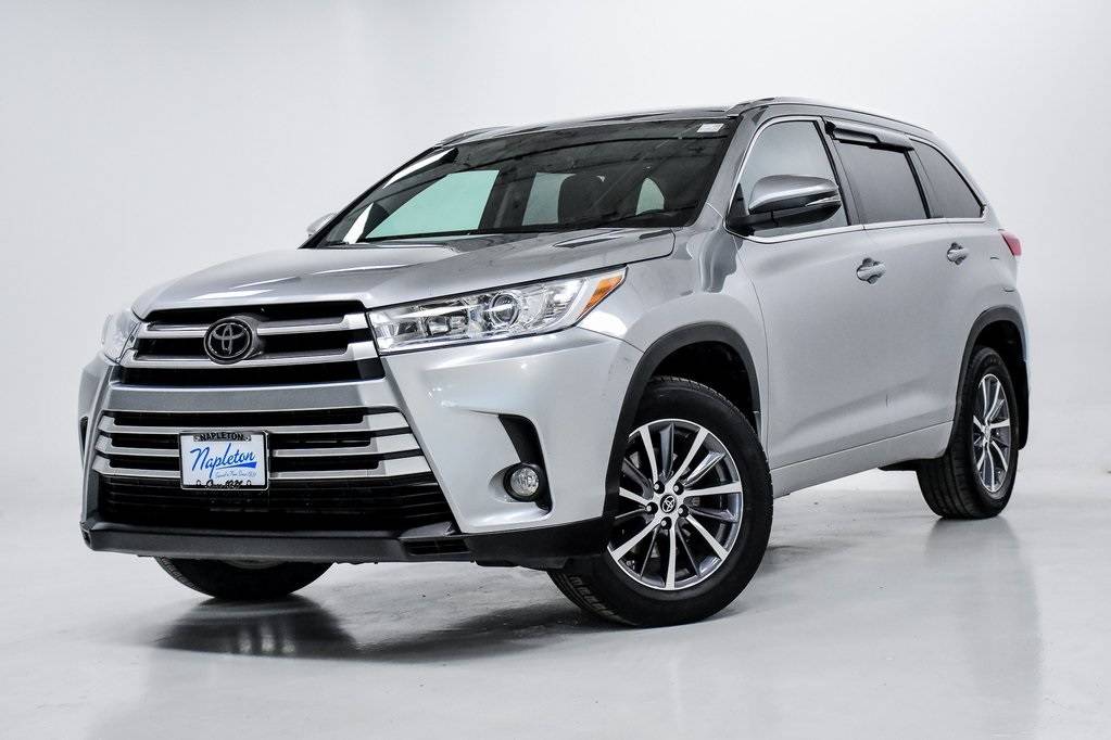2017 Toyota Highlander XLE — SUV — 95,503 mi — Elmhurst, IL