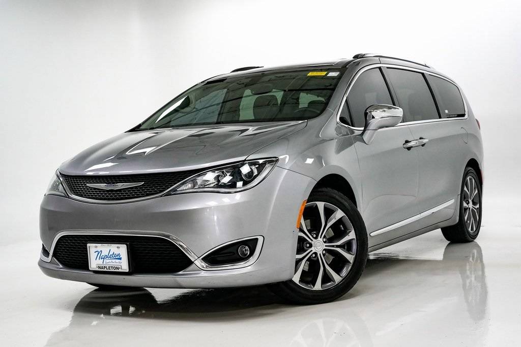 2017 Chrysler Pacifica Limited — Minivan — 100,037 mi — Elmhurst, IL