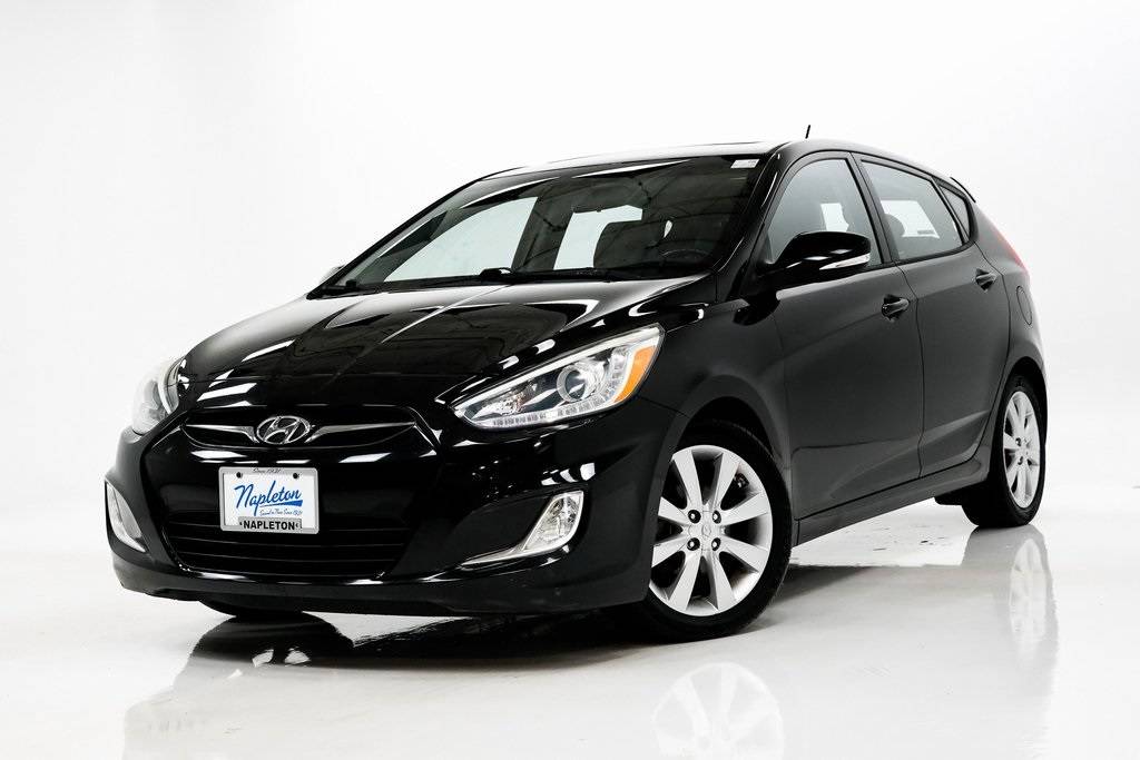 2014 Hyundai Accent SE — Hatchback — 106,626 mi — Elmhurst, IL