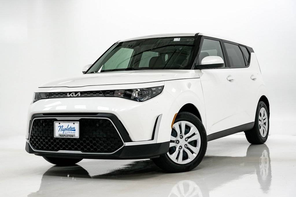 2023 Kia Soul LX — Hatchback — 19,331 mi — Elmhurst, IL