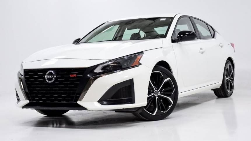 2023 Nissan Altima SR — Sedan — 49,225 mi — Elmhurst, IL