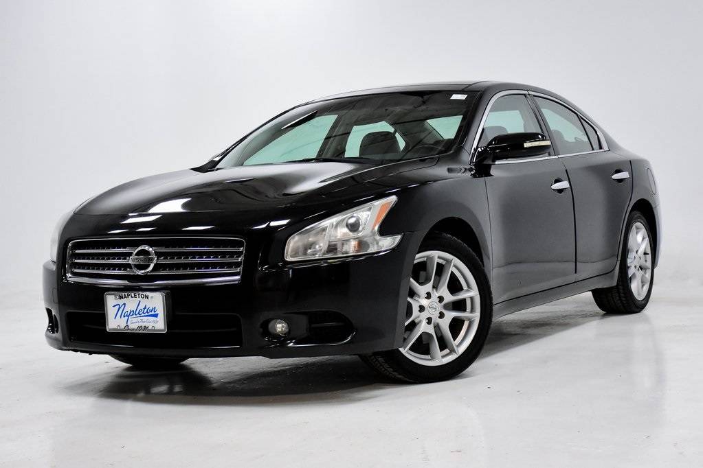 2011 Nissan Maxima SV — Sedan — 129,162 mi — Elmhurst, IL