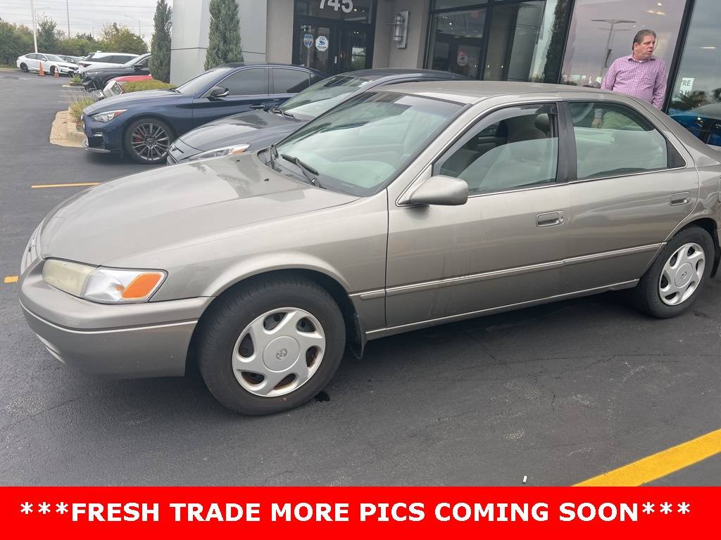 1998 Toyota Camry LE V6 — Sedan — 134,003 mi — Elmhurst, IL
