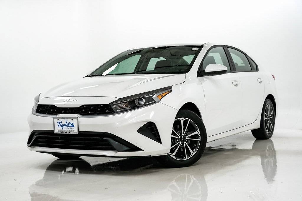 2024 Kia Forte LXS — Sedan — 25,220 mi — Elmhurst, IL