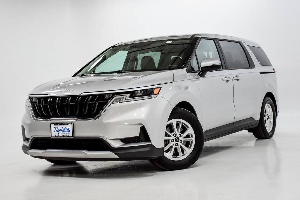 2023 Kia Carnival LXS — Minivan — 29,123 mi — Elmhurst, IL