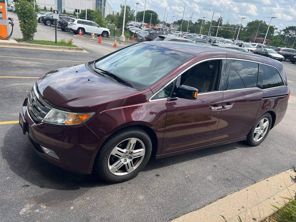 2011 Honda Odyssey Touring — Minivan — 110,344 mi — Elmhurst, IL