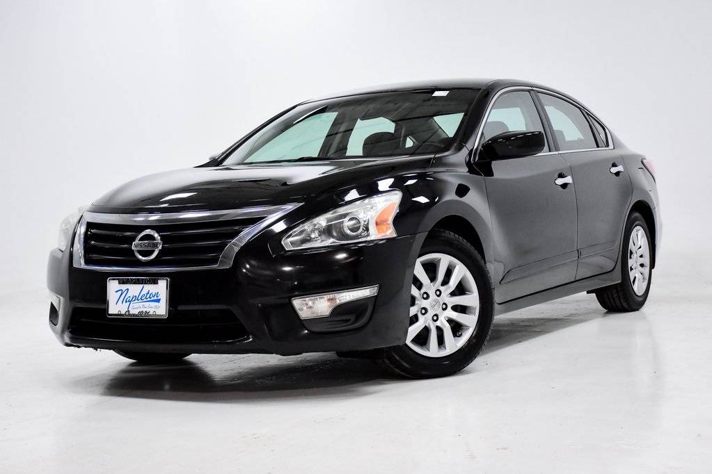 2015 Nissan Altima 2.5 S — Sedan — 125,660 mi — Elmhurst, IL
