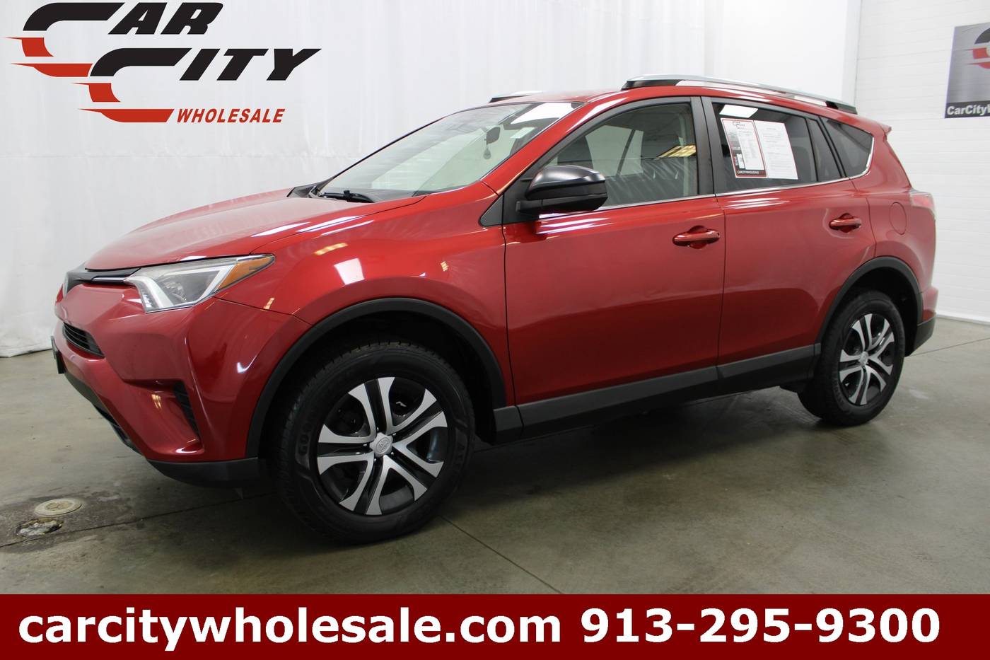 2017 Toyota RAV4 LE — SUV — 106,579 mi — Shawnee, KS
