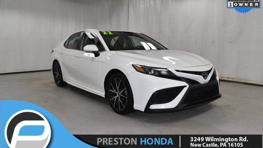 2022 Toyota Camry SE — Sedan — 61,965 mi — New Castle, PA