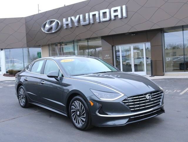 2023 Hyundai Sonata Hybrid Limited — Sedan — 5,709 mi — Lansing, MI