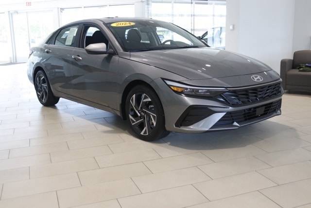 2024 Hyundai Elantra SEL — Sedan — 6,129 mi — Lansing, MI