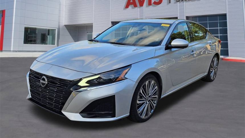 2023 Nissan Altima SL — Sedan — 38,190 mi — Live Oak, TX