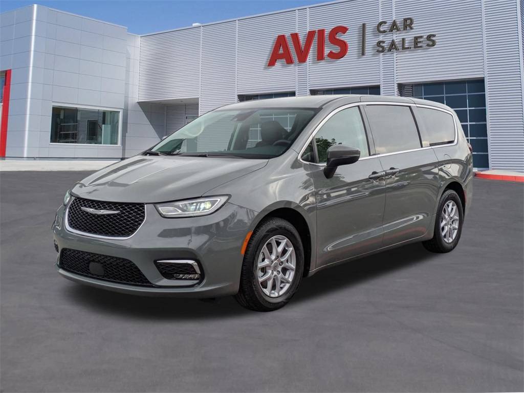 2023 Chrysler Pacifica Touring L — Minivan — 69,770 mi — Live Oak, TX