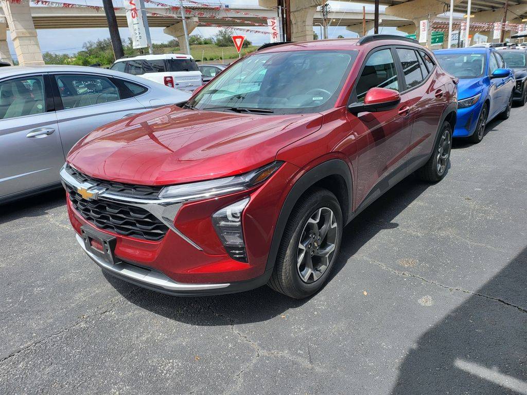 2025 Chevrolet Trax LT — SUV — 24,614 mi — Live Oak, TX
