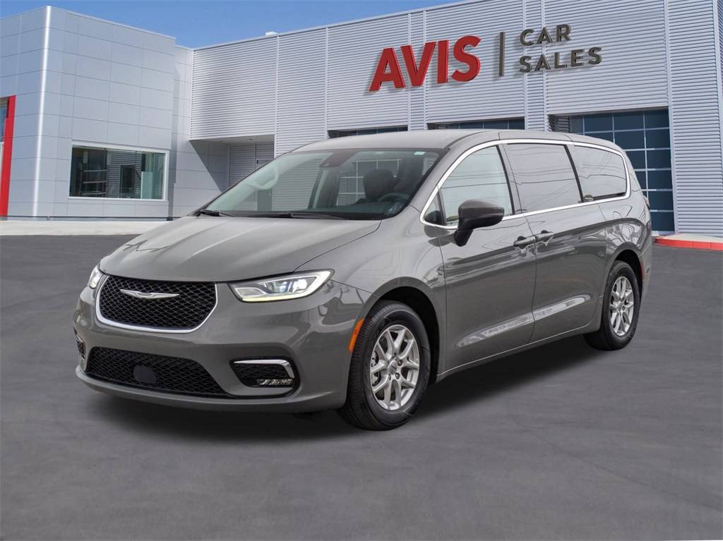 2023 Chrysler Pacifica Touring L — Minivan — 59,120 mi — Live Oak, TX