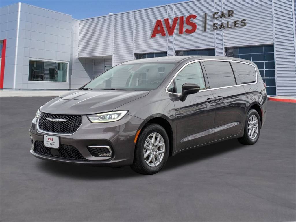 2023 Chrysler Pacifica Touring L — Minivan — 60,604 mi — Live Oak, TX