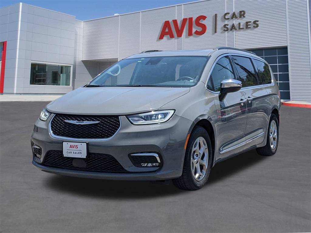 2023 Chrysler Pacifica Limited — Minivan — 56,625 mi — Live Oak, TX