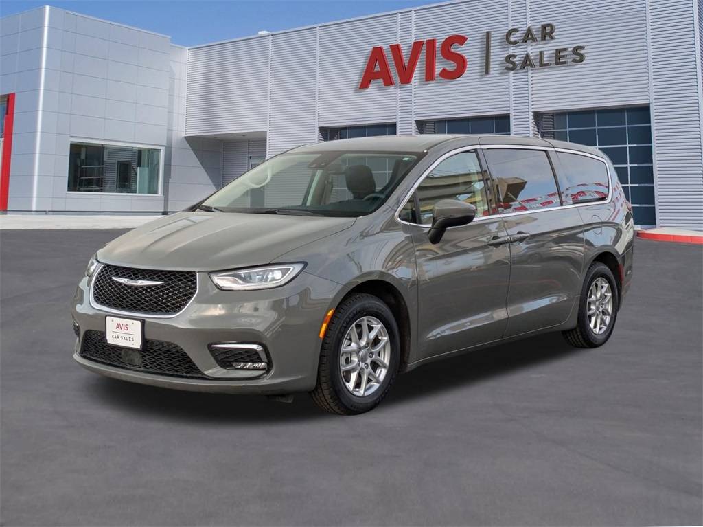 2023 Chrysler Pacifica Touring L — Minivan — 59,938 mi — Live Oak, TX