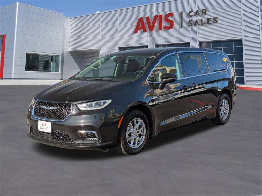 2023 Chrysler Pacifica Touring L — Minivan — 70,770 mi — Live Oak, TX