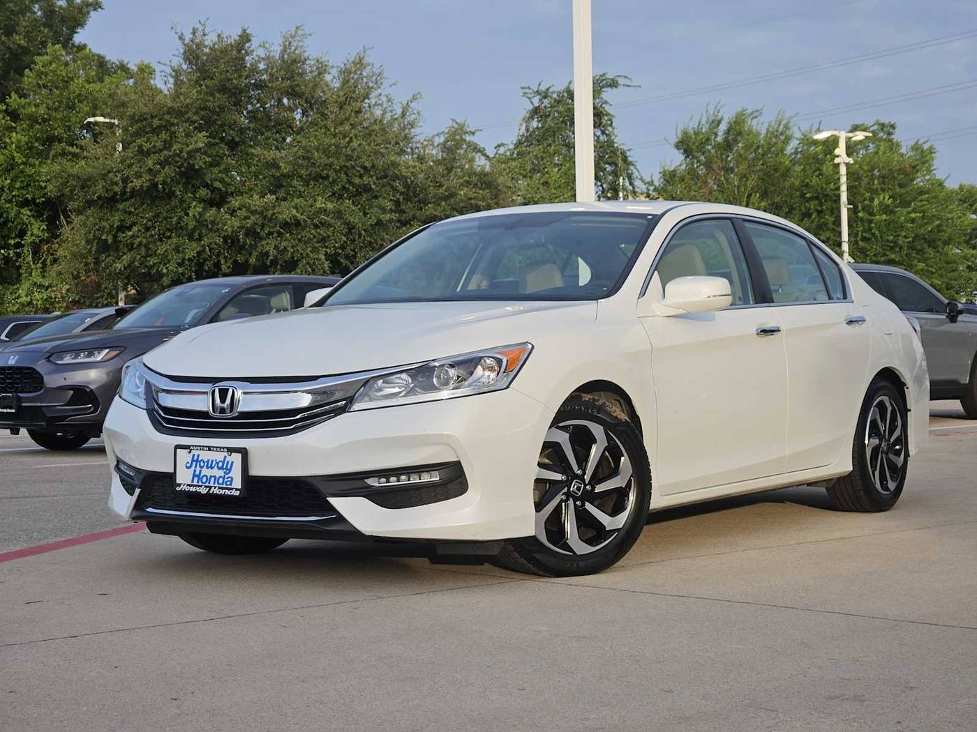 2017 Honda Accord EX-L — Sedan — 70,674 mi — Austin, TX