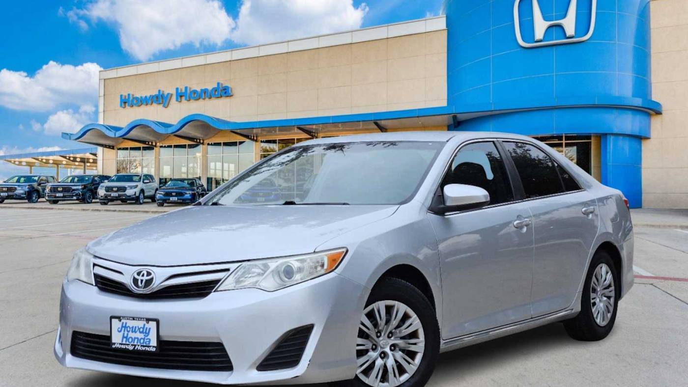 2014 Toyota Camry L — Sedan — 89,156 mi — Austin, TX