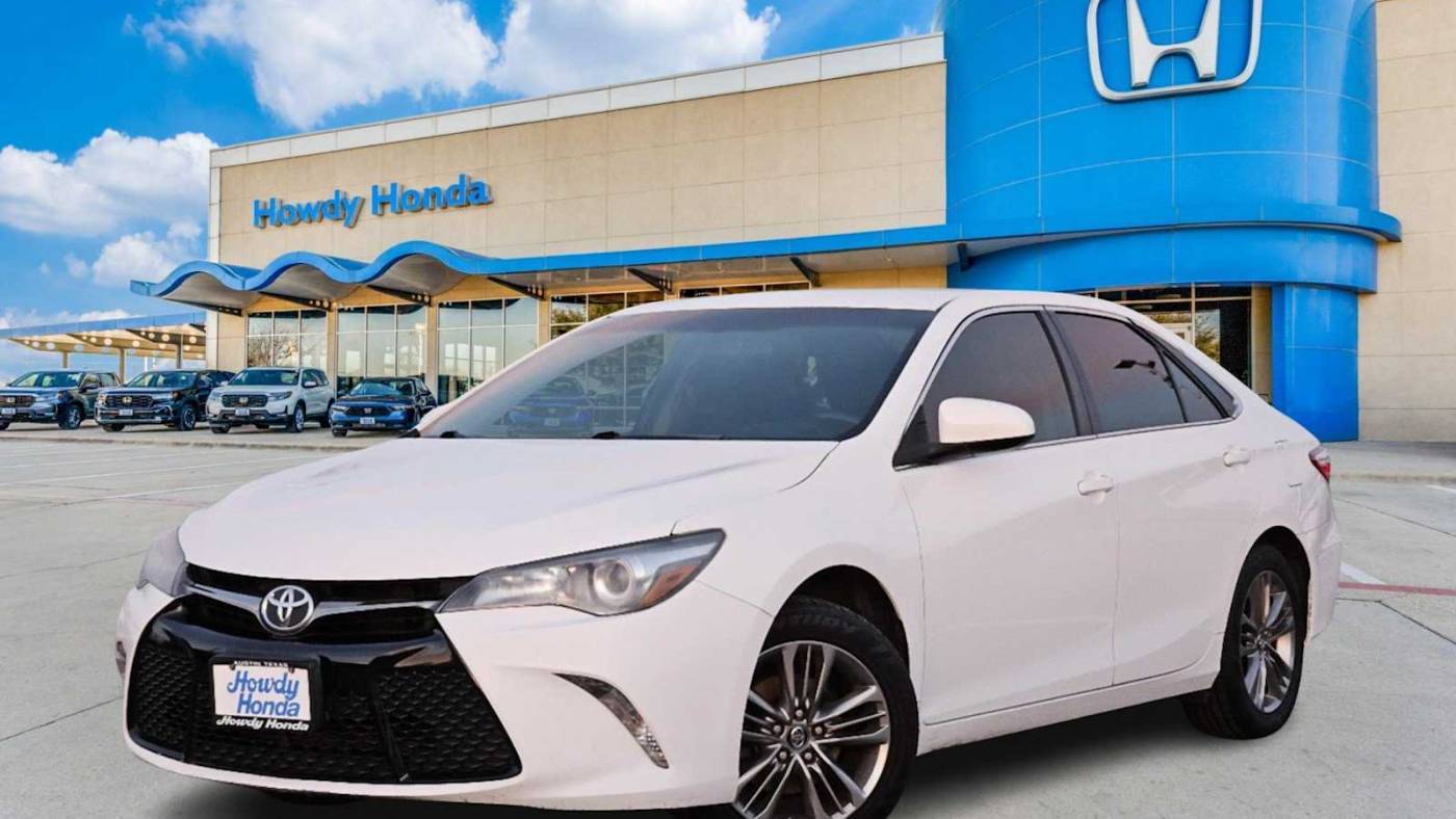 2016 Toyota Camry SE — Sedan — 123,302 mi — Austin, TX