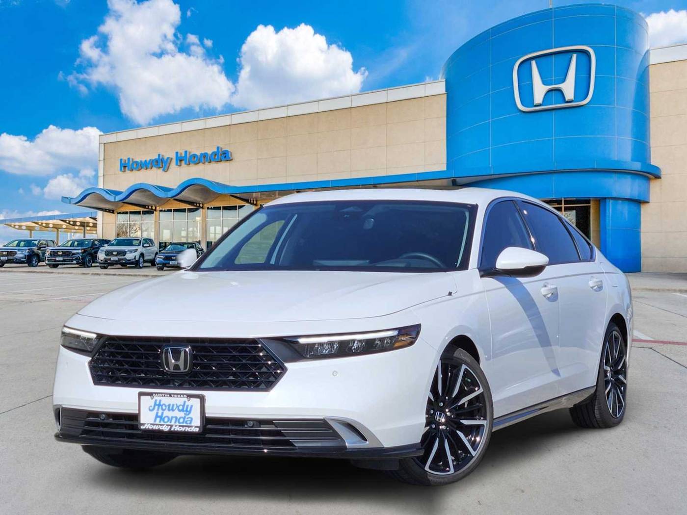 2025 Honda Accord Hybrid Touring — Sedan — 2,183 mi — Austin, TX