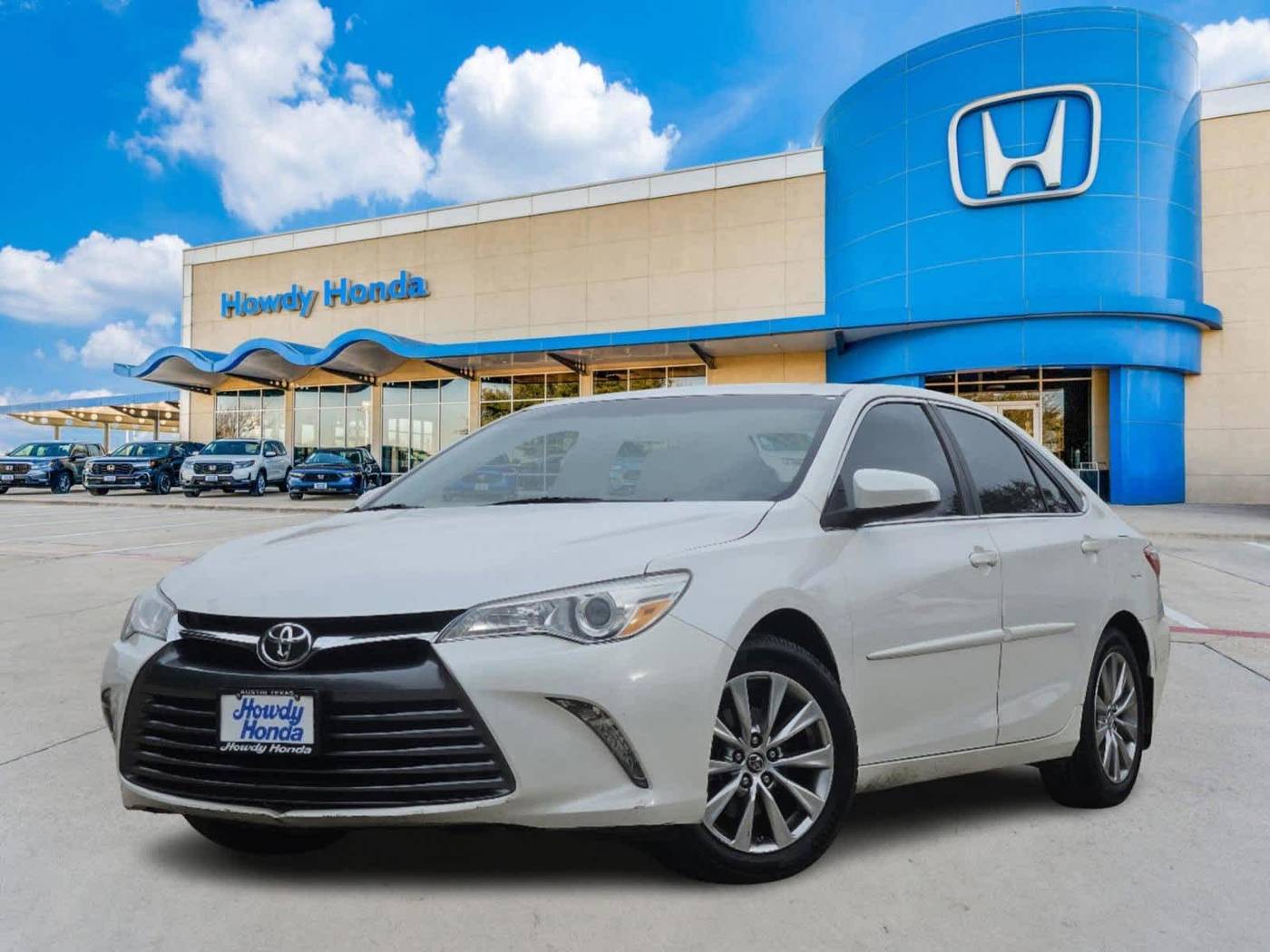 2015 Toyota Camry XLE — Sedan — 82,240 mi — Austin, TX