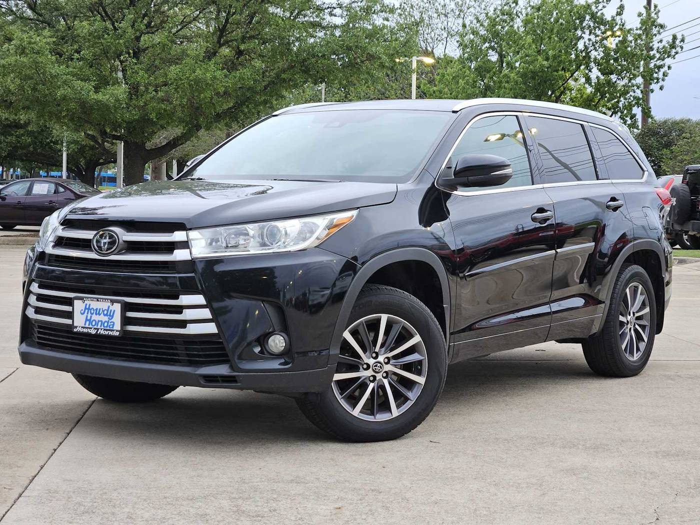 2017 Toyota Highlander XLE — SUV — 105,179 mi — Austin, TX