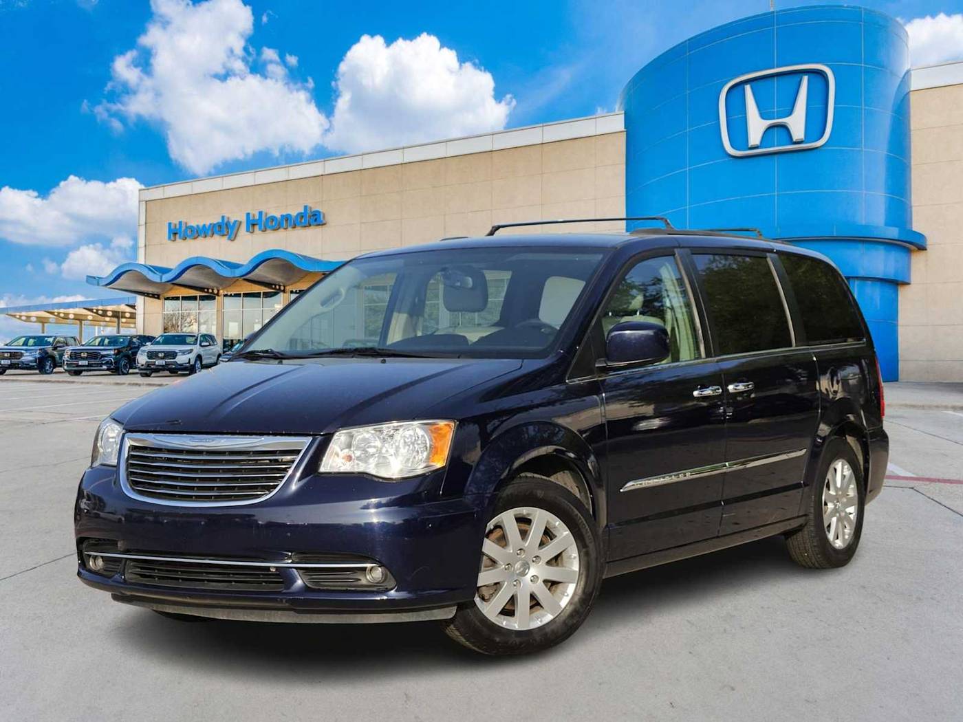 2016 Chrysler Town & Country Touring — Minivan — 135,324 mi — Austin, TX