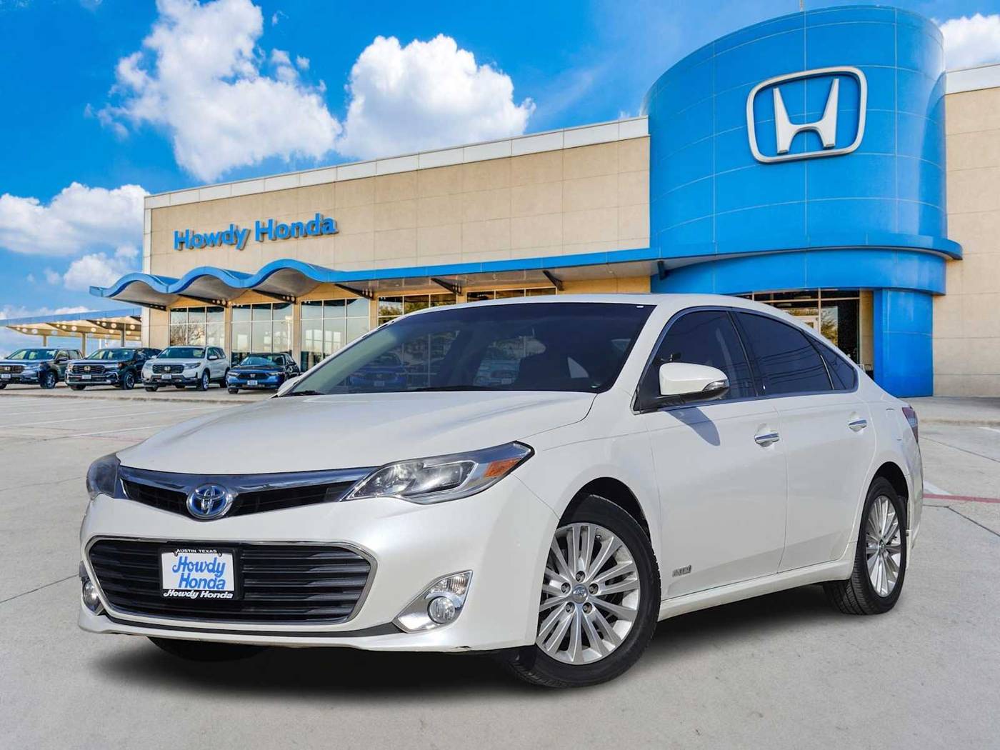 2015 Toyota Avalon Hybrid XLE Touring — Sedan — 87,668 mi — Austin, TX